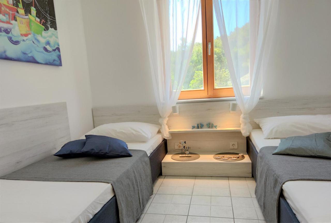 Apartments Riba ヴィス 部屋 写真