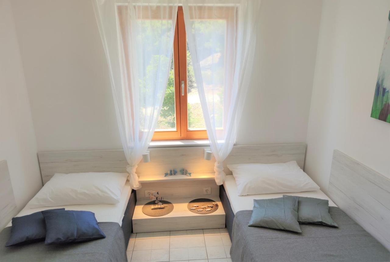 Apartments Riba ヴィス 部屋 写真